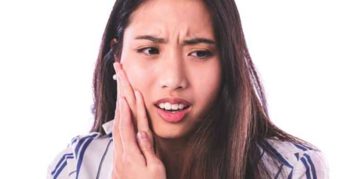 Comment soulager une douleur à la gencive naturellement ?-FCMRR