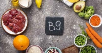 Carence en vitamines B9 et B12 : causes, symptômes et solutions-FCMRR