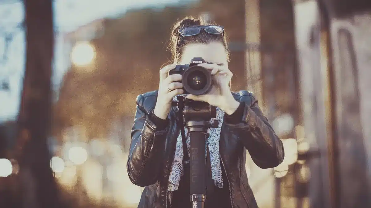 Capture d'écran d'une fiche d'entreprise locale et photos de réalisations