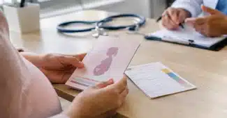 Vaccin contre la grippe : protéger la femme enceinte et le fœtus